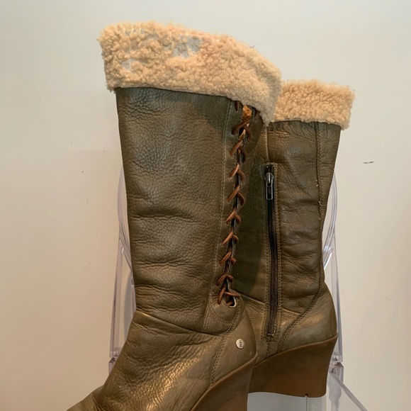 UGG wedged wool lining - Size 8 - Picture 2 of 7